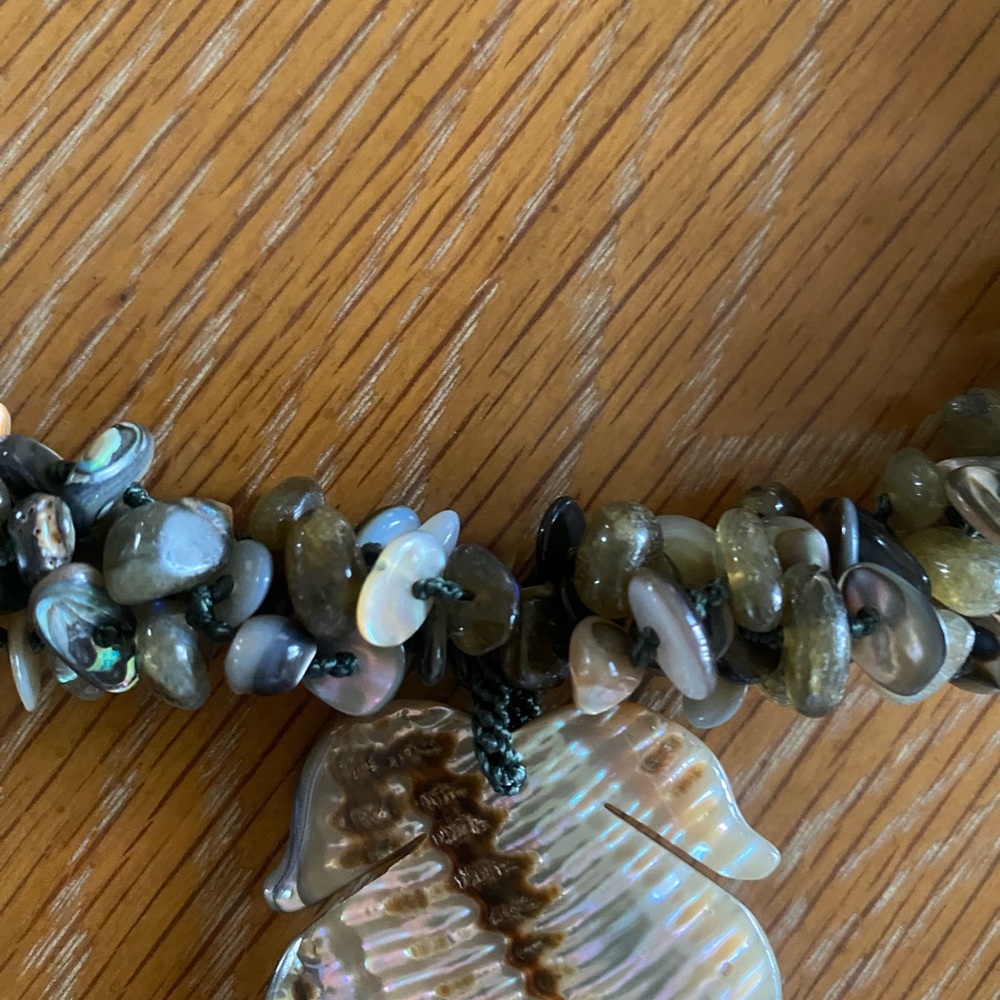 Handmade Shell Leaf Pendant Necklace — Natural Brown & Gray - Picture 9 of 12